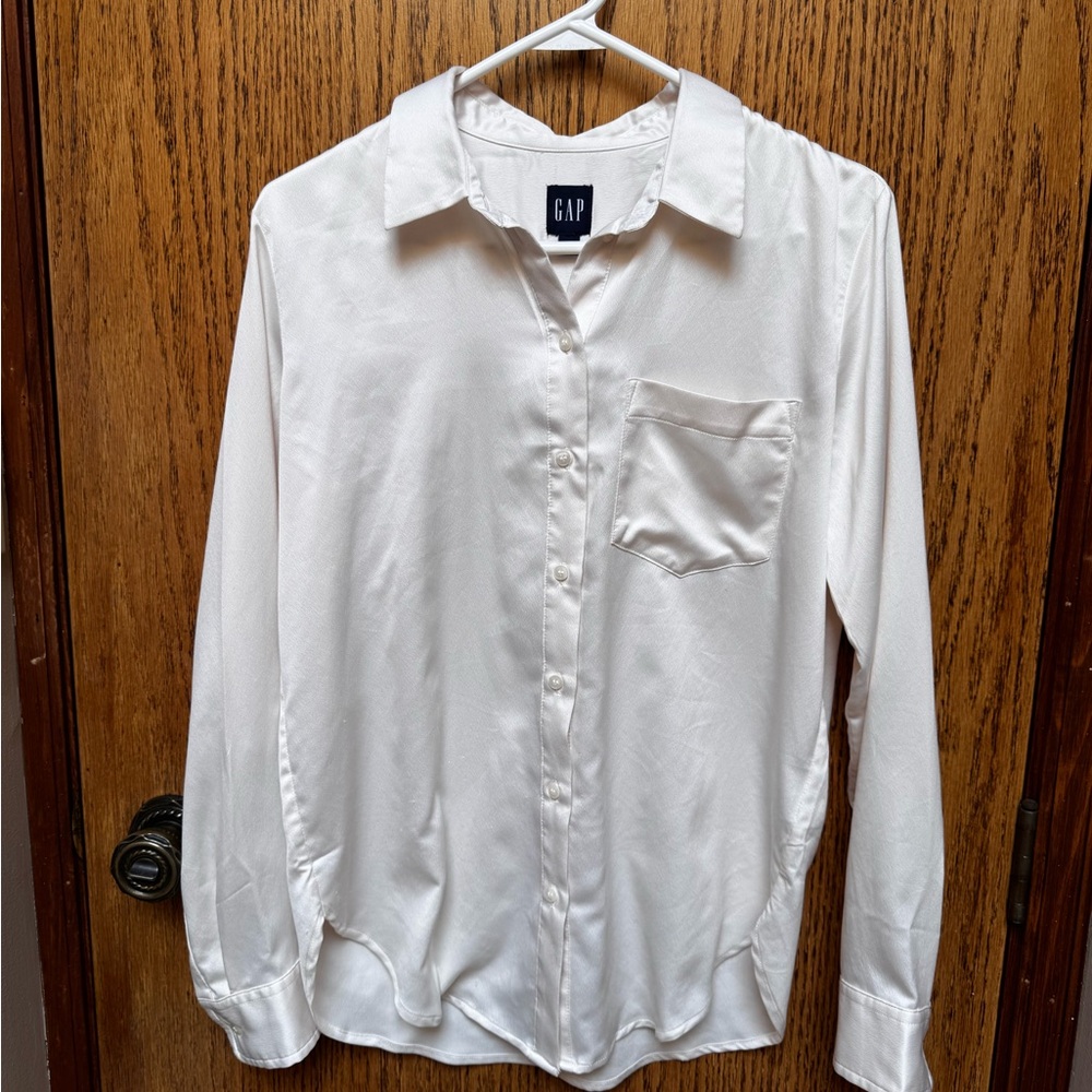 GAP Women’s Boyfreind Cream Shirt